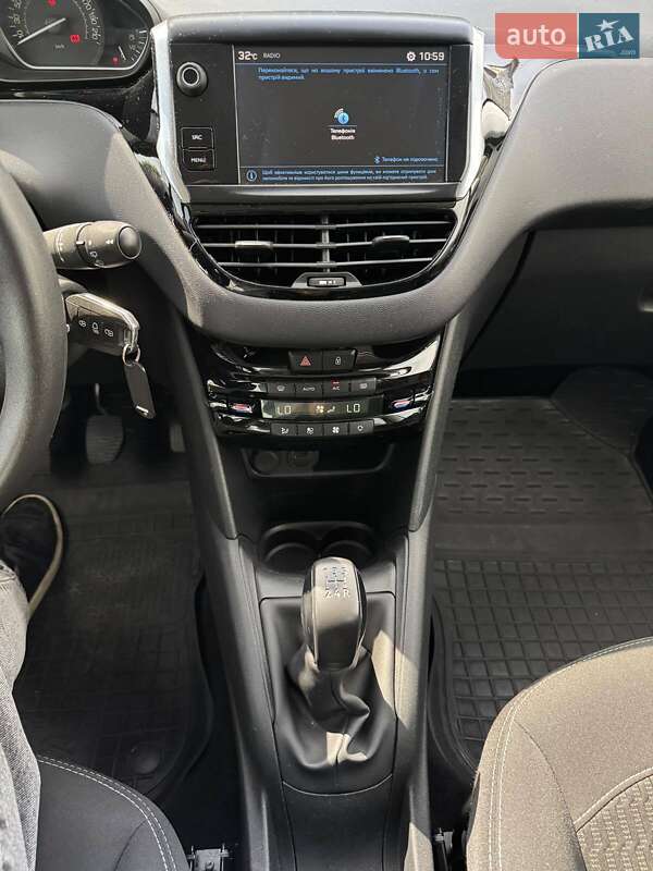 Хетчбек Peugeot 208 2019 в Києві