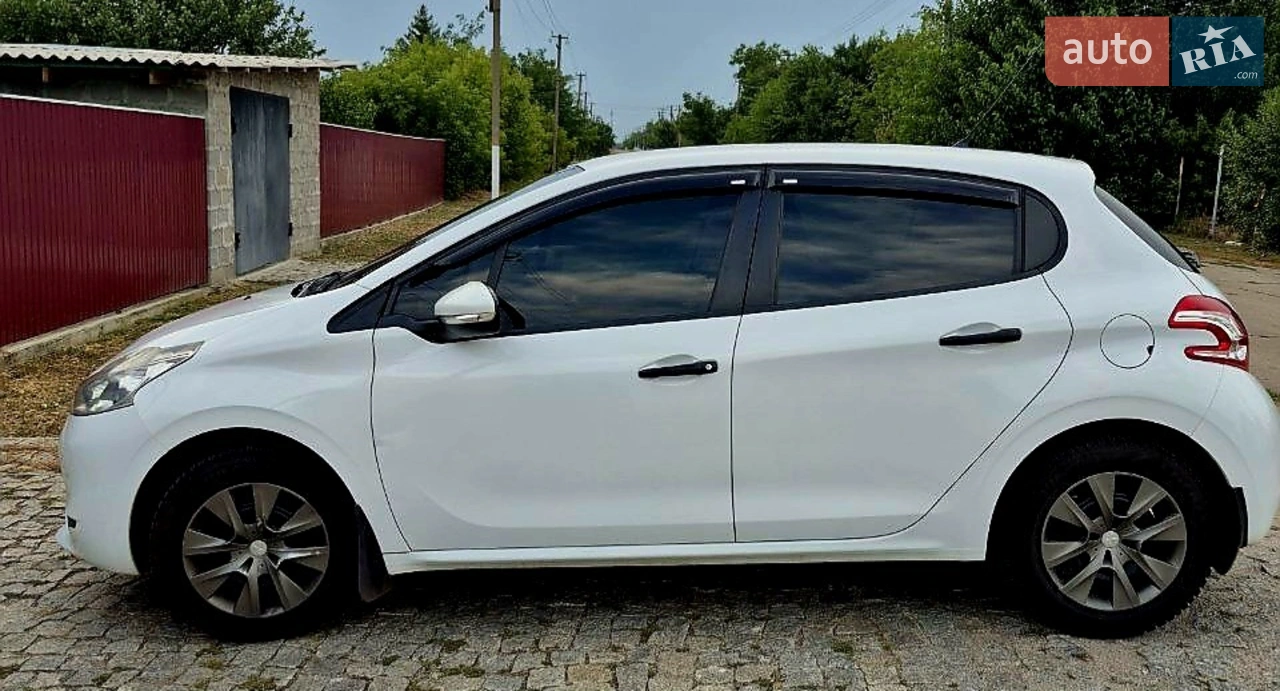 2014 Peugeot 208 - мініатюра 25
