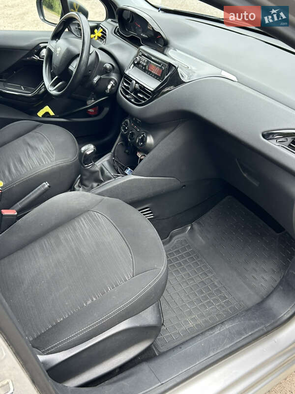 Хетчбек Peugeot 208 2013 в Львові фото 6 Хетчбек Peugeot 208 2013 в Львові