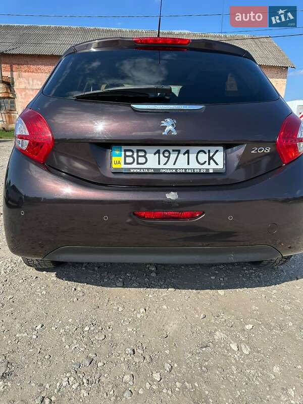 Хетчбек Peugeot 208 2013 в Києві