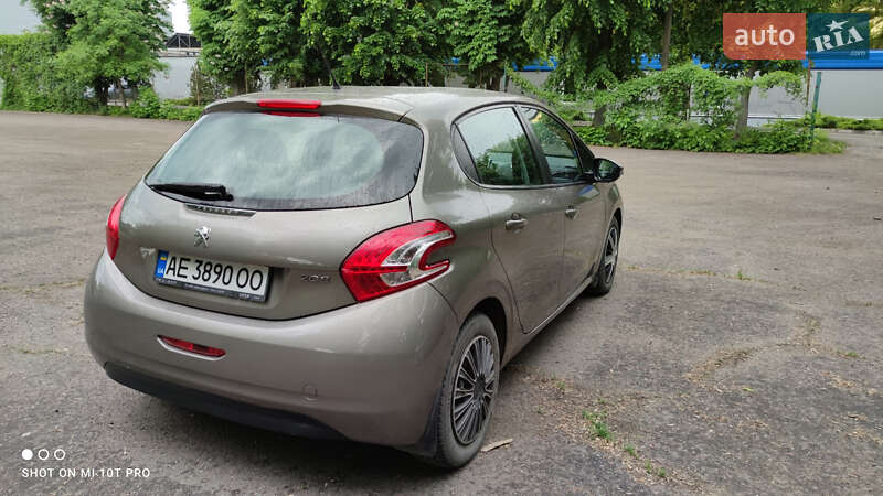 Хэтчбек Peugeot 208 2013 в Павлограде фото 8 Хэтчбек Peugeot 208 2013 в Павлограде