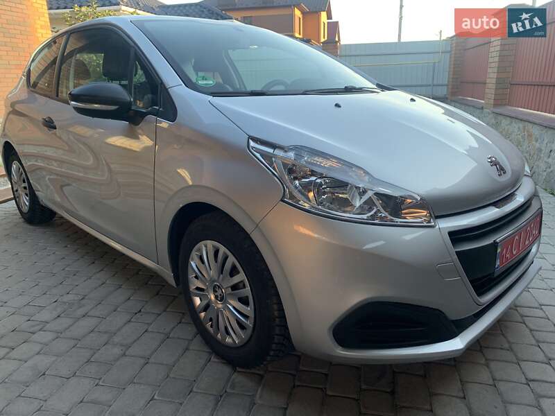 Хэтчбек Peugeot 208 2017 в Виннице