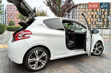 Хетчбек Peugeot 208 2013 в 