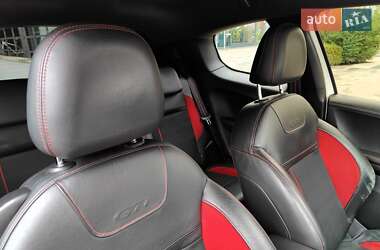 Хетчбек Peugeot 208 2013 в 