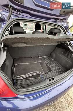 Хэтчбек Peugeot 208 2013 в 