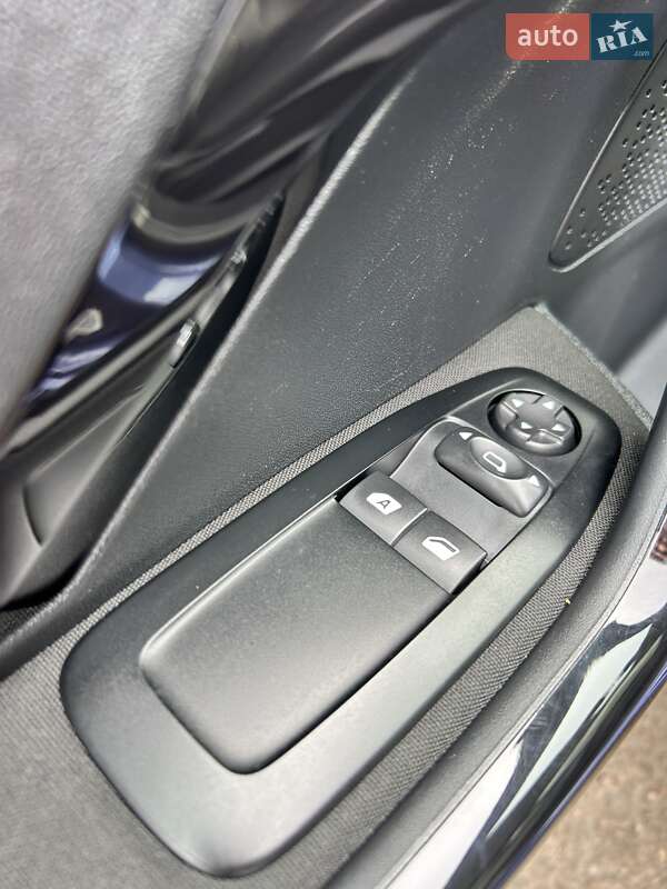 Хэтчбек Peugeot 208 2013 в Сумах