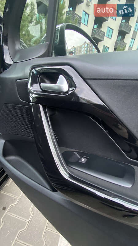Хэтчбек Peugeot 208 2015 в Киеве фото 15 Хэтчбек Peugeot 208 2015 в Киеве