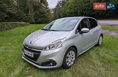 Хэтчбек Peugeot 208 2015 в Костополе