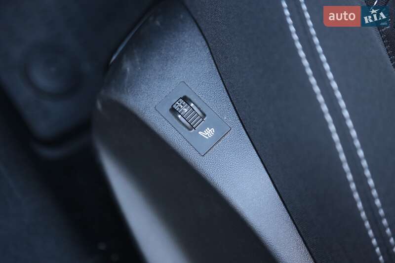 Хетчбек Peugeot 208 2019 в Києві