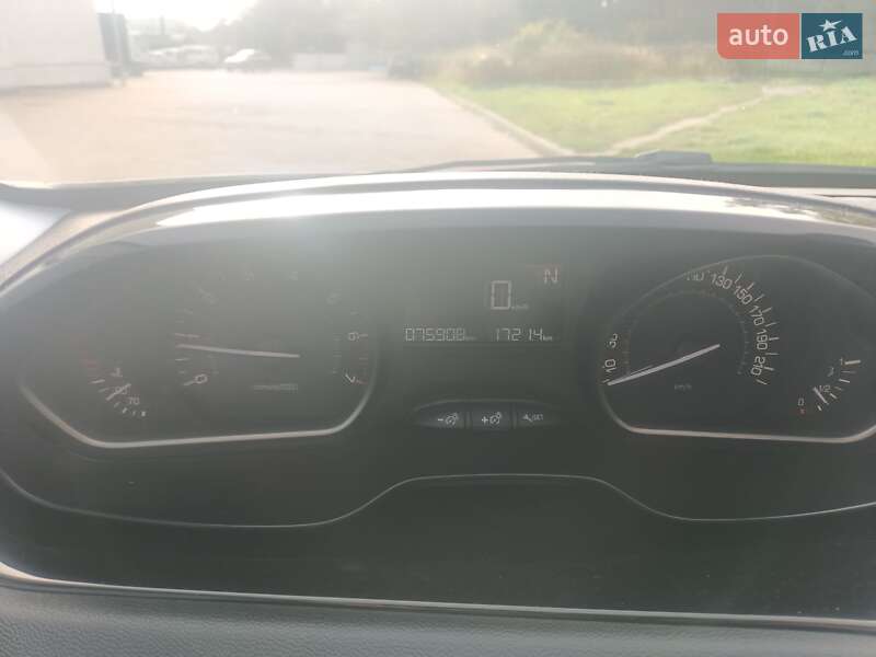 Хэтчбек Peugeot 208 2017 в Львове