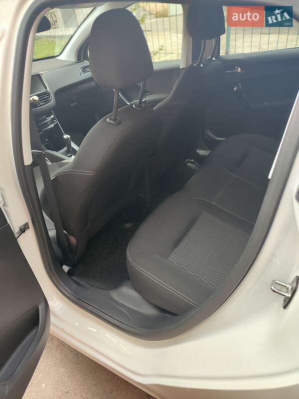 Хэтчбек Peugeot 208 2016 в Одессе фото 3 Хэтчбек Peugeot 208 2016 в Одессе