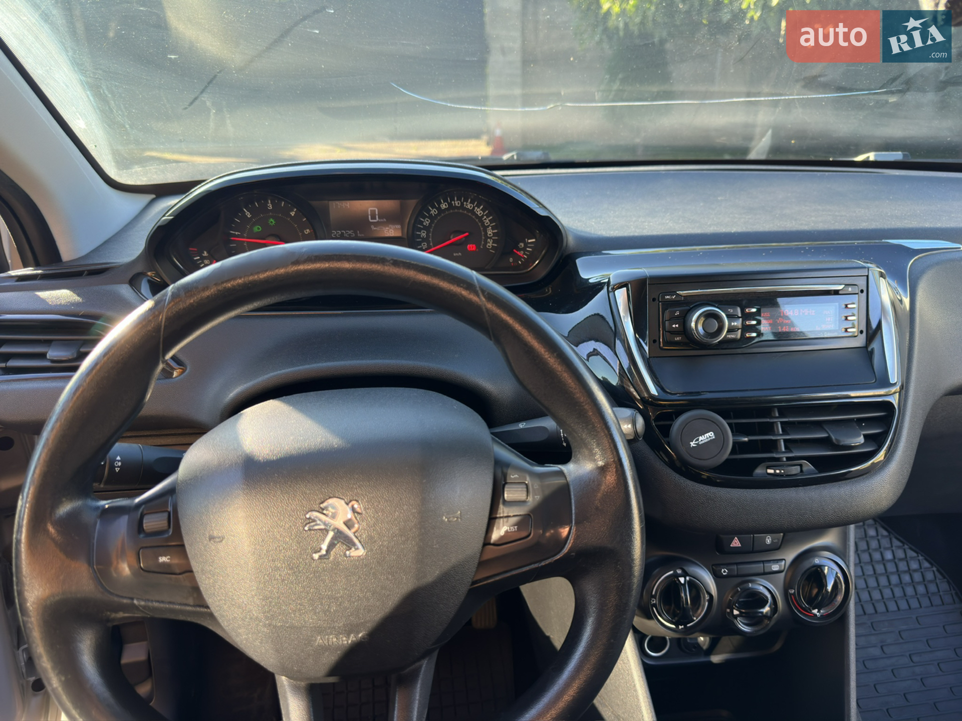 2013 Peugeot 208 - мініатюра 8