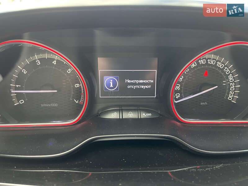 Хэтчбек Peugeot 208 2013 в Киеве