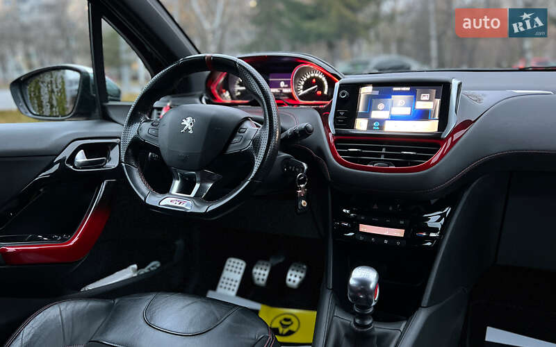 Хэтчбек Peugeot 208 2013 в Львове
