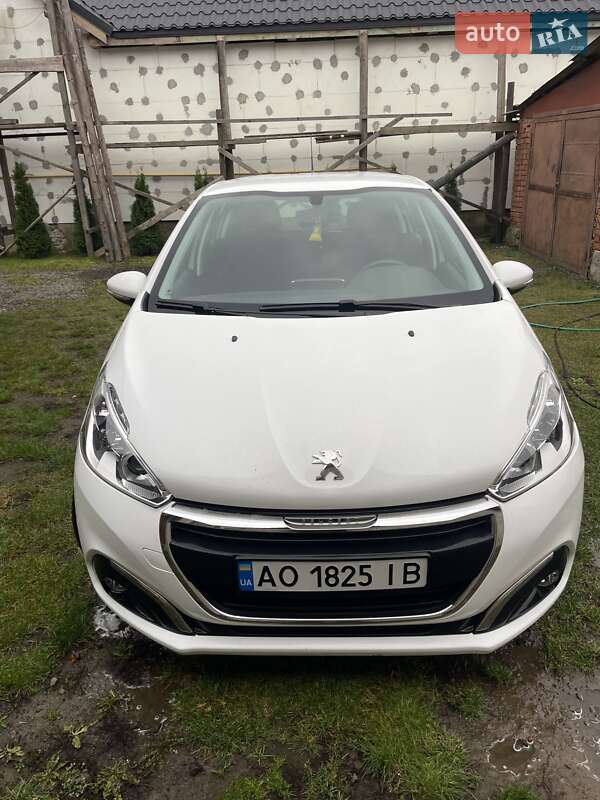 Хэтчбек Peugeot 208 2018 в Ужгороде фото 3 Хэтчбек Peugeot 208 2018 в Ужгороде