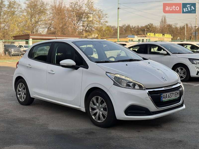Хэтчбек Peugeot 208 2019 в Киеве фото 3 Хэтчбек Peugeot 208 2019 в Киеве