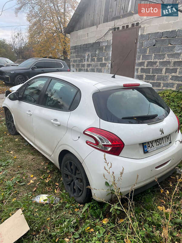 Хэтчбек Peugeot 208 2013 в Харькове