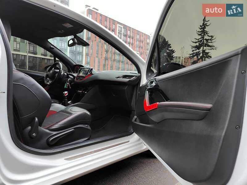 Хэтчбек Peugeot 208 2013 в Киеве фото 46 Хэтчбек Peugeot 208 2013 в Киеве