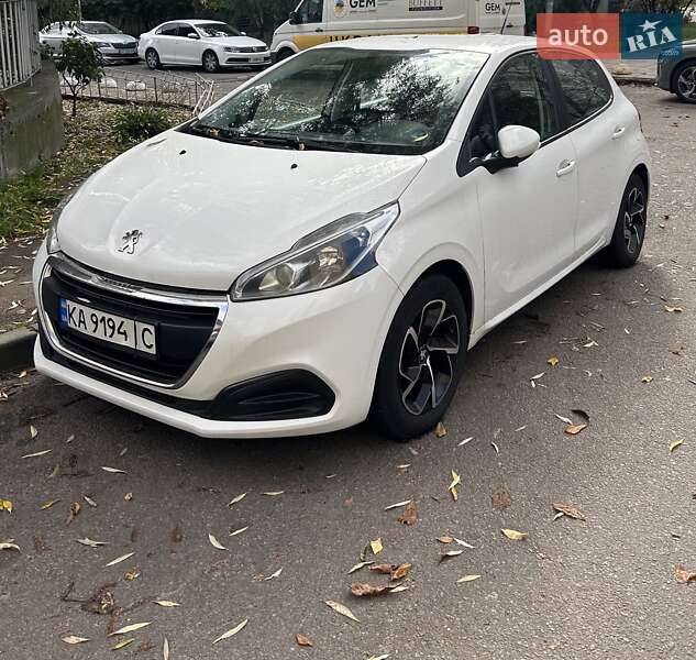 Peugeot 208 2016