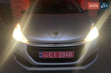 Хетчбек Peugeot 208 2017 в Вінниці