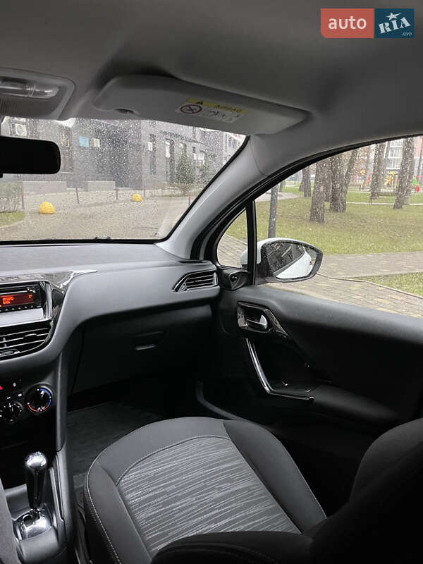 Хетчбек Peugeot 208 2014 в Броварах