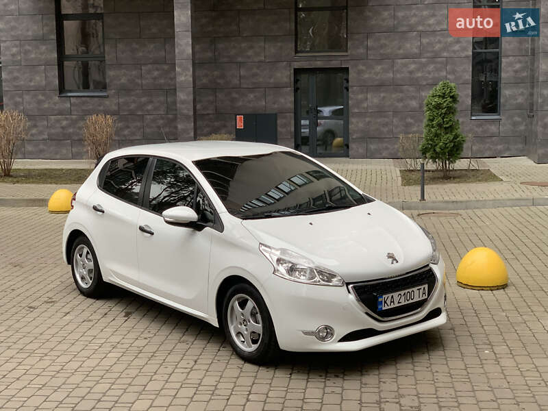 Хетчбек Peugeot 208 2014 в Броварах