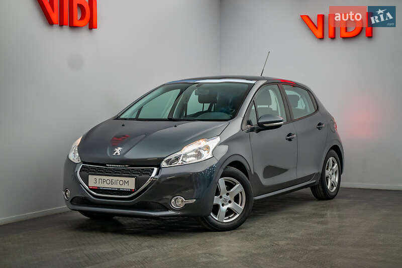 Peugeot 208 2013