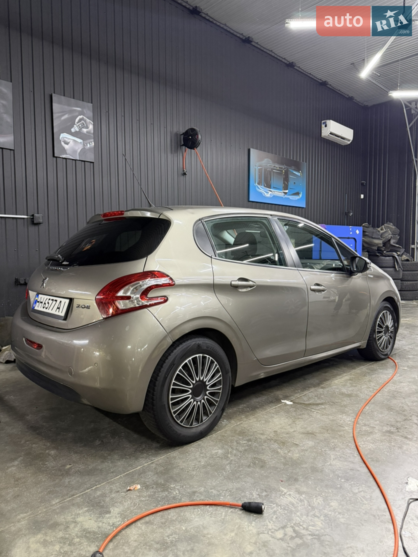 2013 Peugeot 208 - мініатюра 2