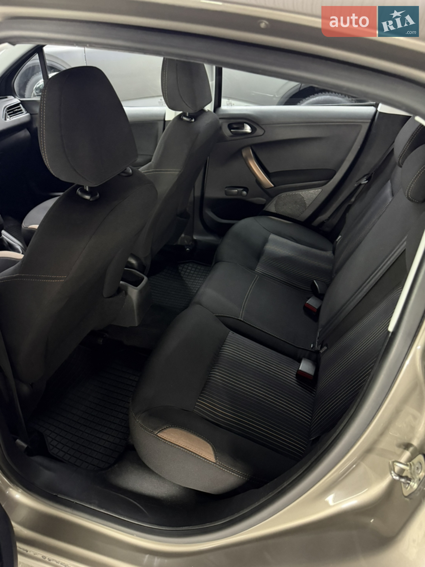 2013 Peugeot 208 - мініатюра 11