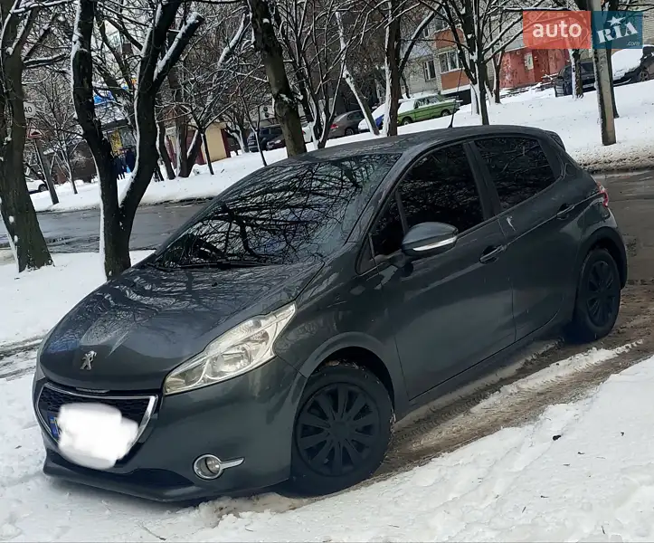 Peugeot 208 2012