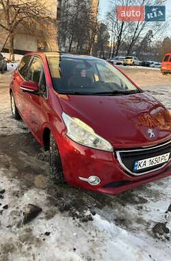 Хетчбек Peugeot 208 2014 в Києві