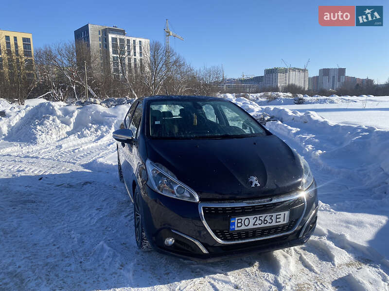 Peugeot 208 2016