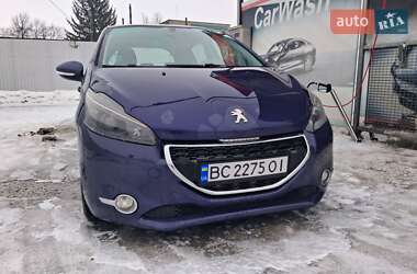 Хэтчбек Peugeot 208 2012 в Стрые