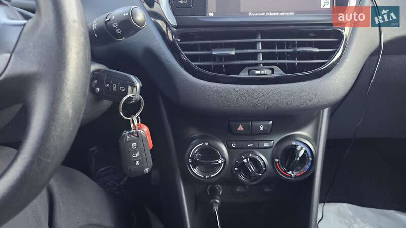 Хэтчбек Peugeot 208 2012 в Ивано-Франковске