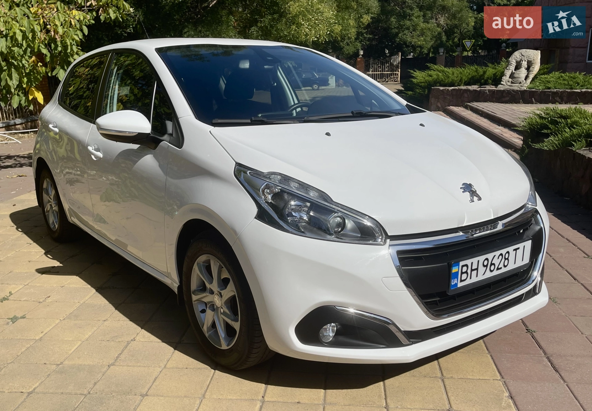 Peugeot 208 I Restyling