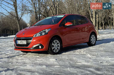 Хетчбек Peugeot 208 2016 в Полтаві