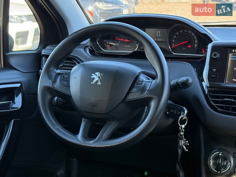 Хэтчбек Peugeot 208 2012 в Виннице