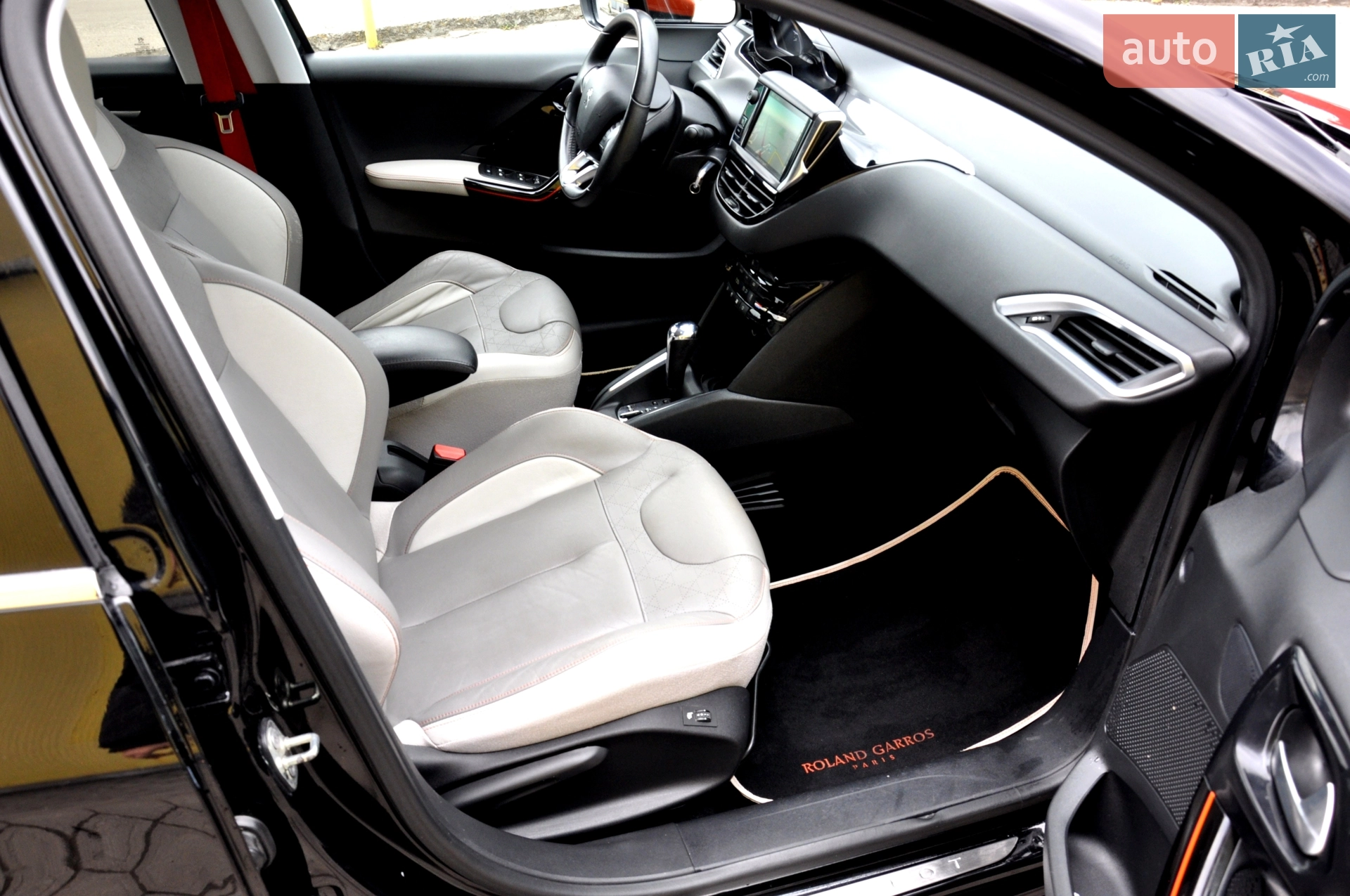 2014 Peugeot 208 - мініатюра 28