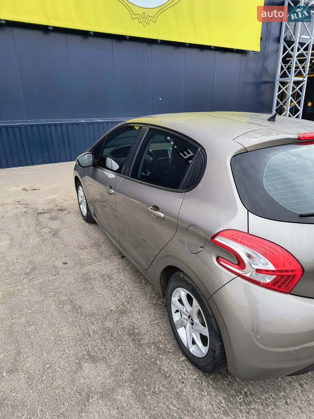 2013 Peugeot 208 - мініатюра 2