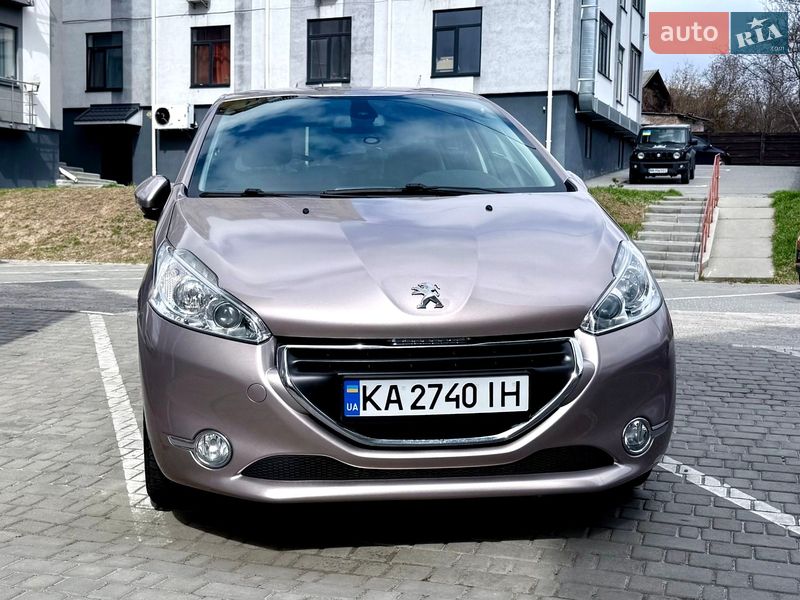 Peugeot 208 2013