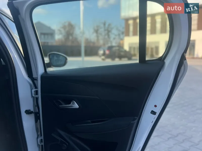 Peugeot 208 2021 VIN VR3UHZKXZMT013660 фото оголошення 22 з 68