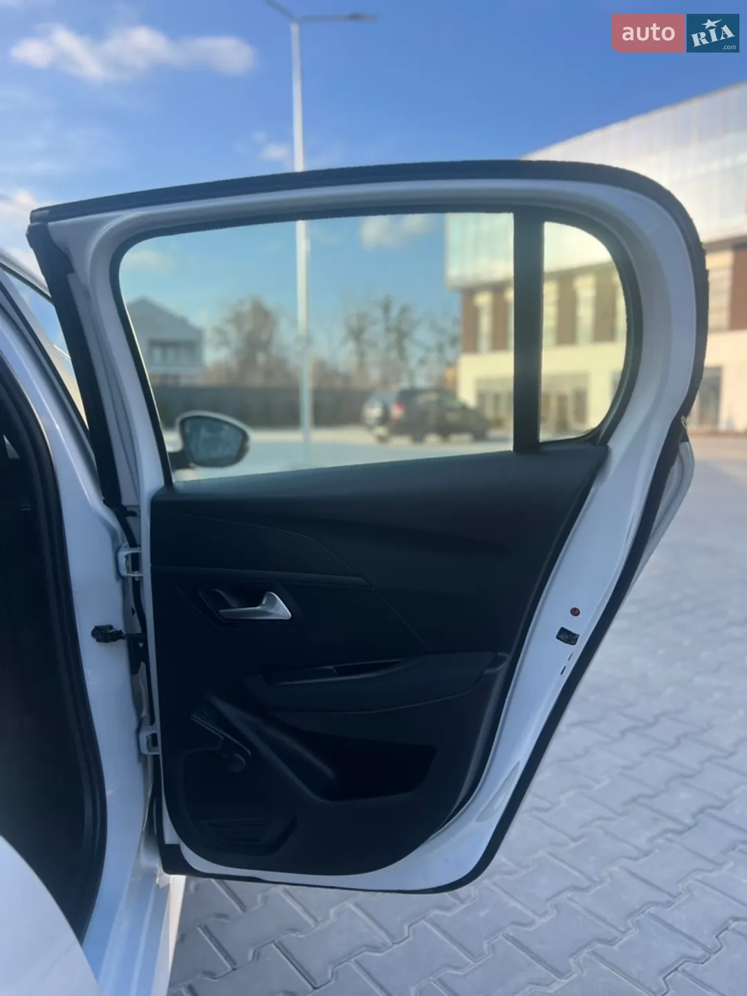 Peugeot 208 2021 VIN VR3UHZKXZMT013660 фото оголошення 22 з 33