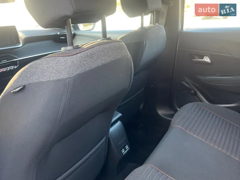 Peugeot 208 2021 VIN VR3UHZKXZMT013660 фото оголошення 27 з 68
