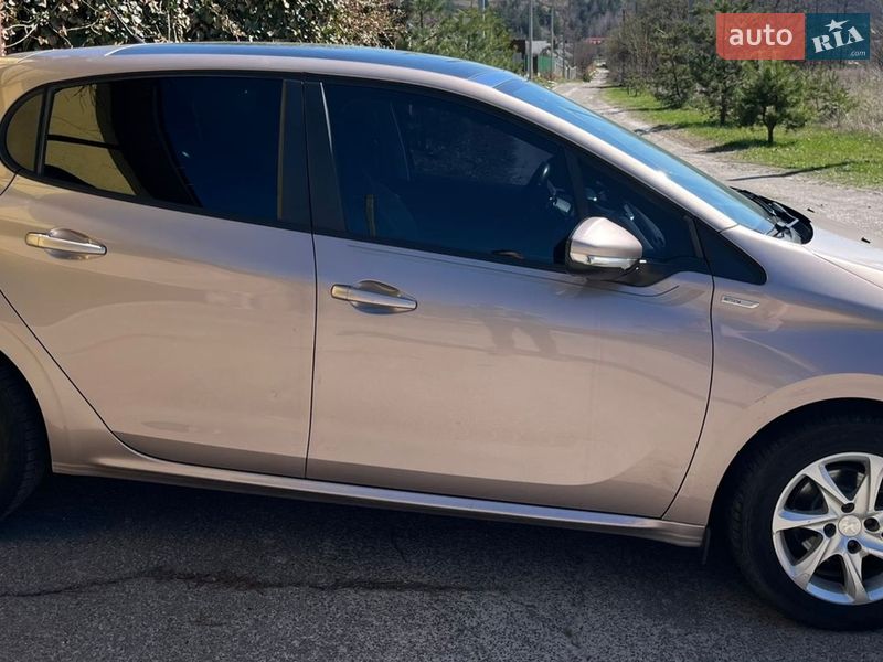 Peugeot 208 2014 Peugeot 208 2014