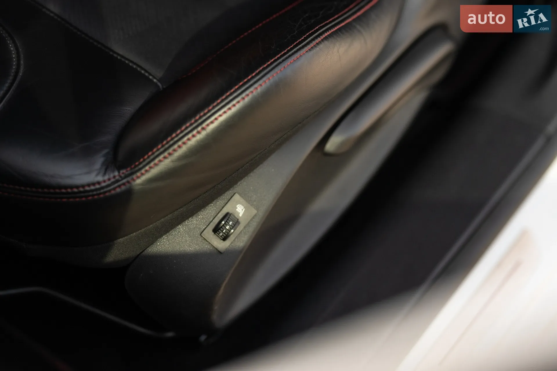 2013 Peugeot 208 - мініатюра 4