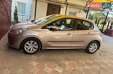 Хетчбек Peugeot 208 2013 в Любашівці