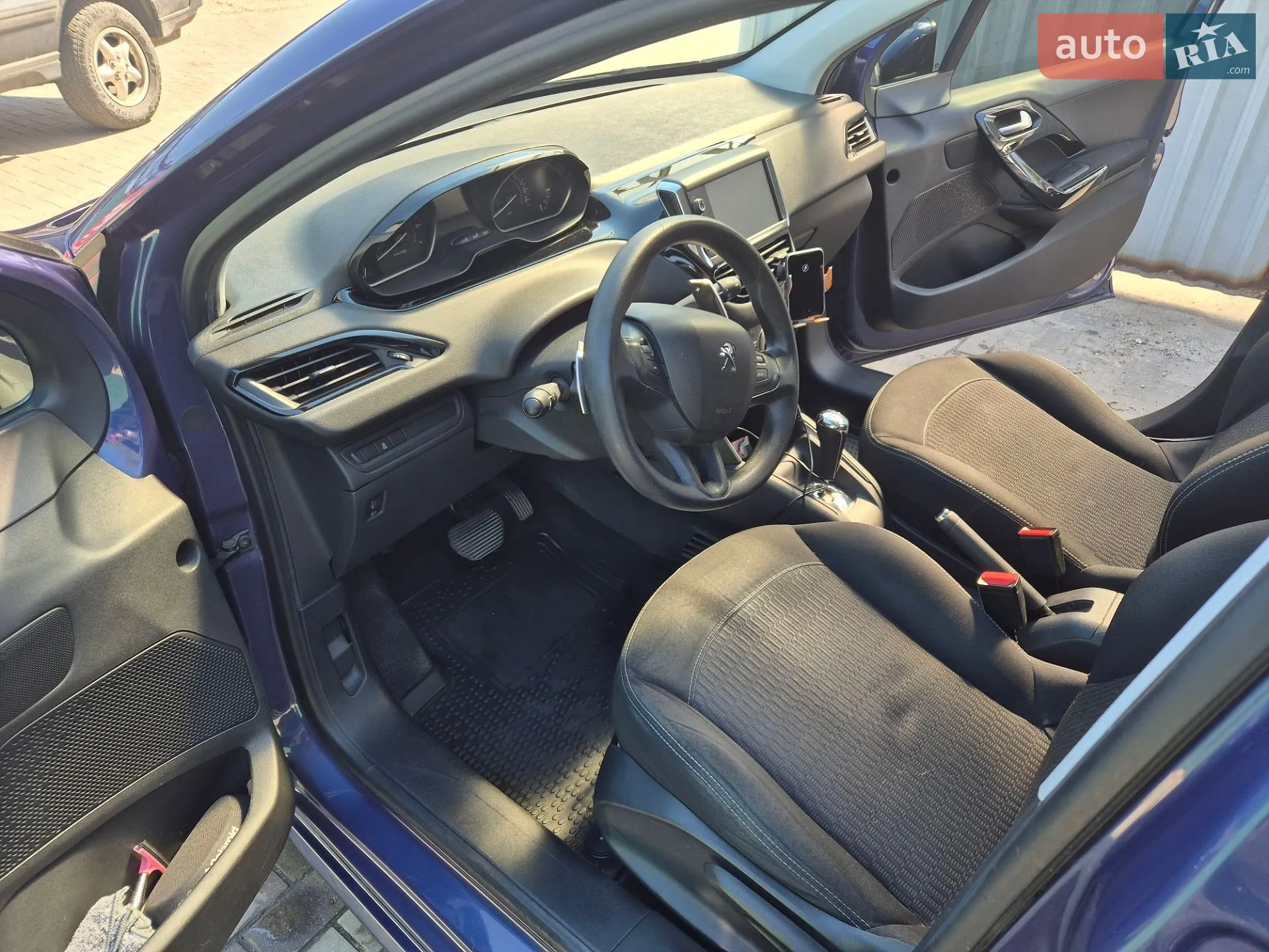 2017 Peugeot 208 - мініатюра 8