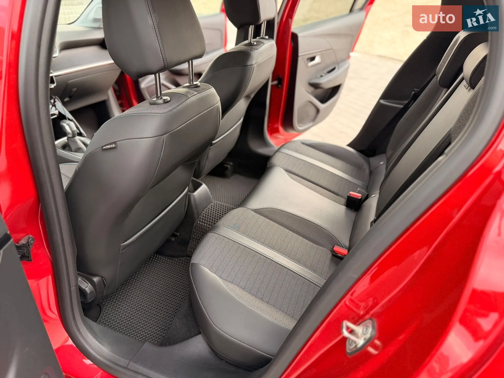 2021 Peugeot 208 - мініатюра 17