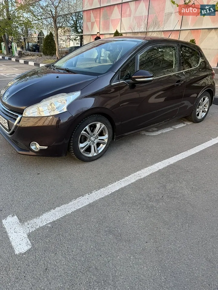 2013 Peugeot 208 - мініатюра 26