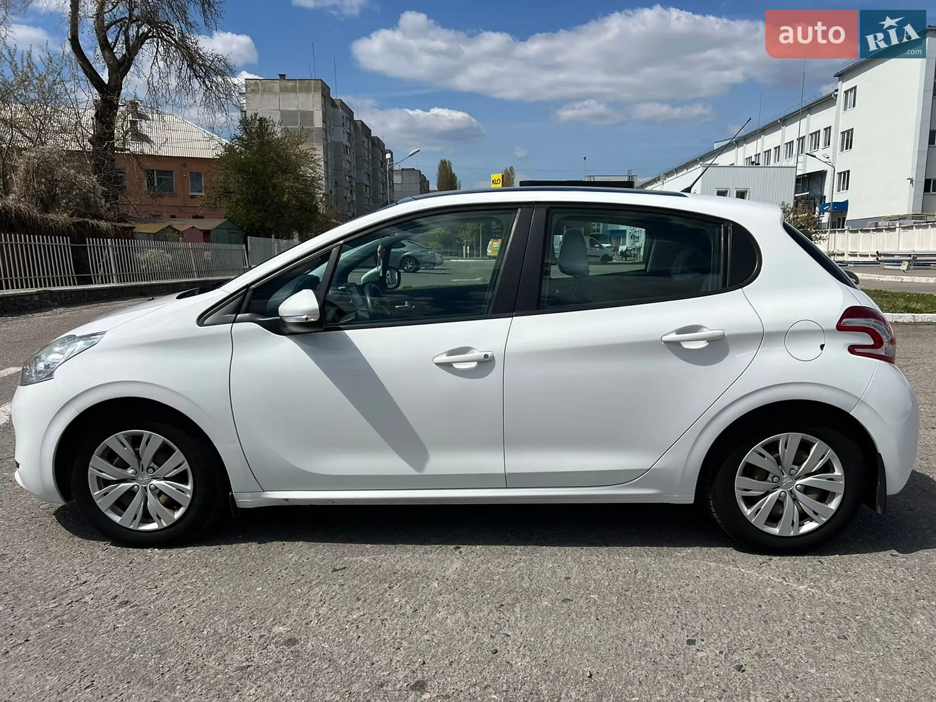 2013 Peugeot 208 - мініатюра 6